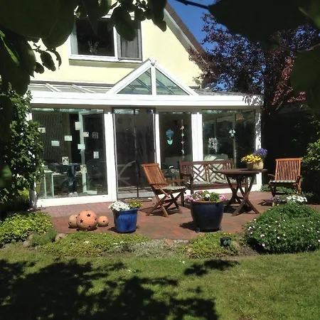 Διαμέρισμα Gemuetliche In Ebbingen Mit Grossem Garten