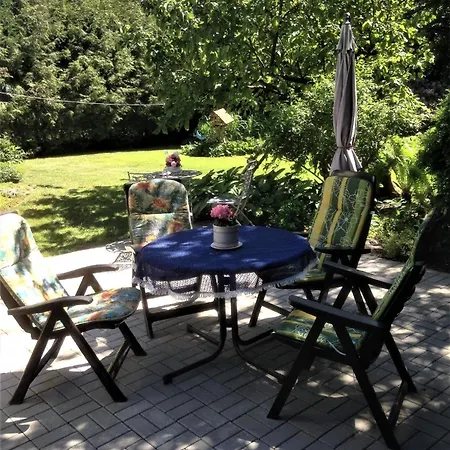 Διαμέρισμα Gemuetliche In Ebbingen Mit Grossem Garten *
